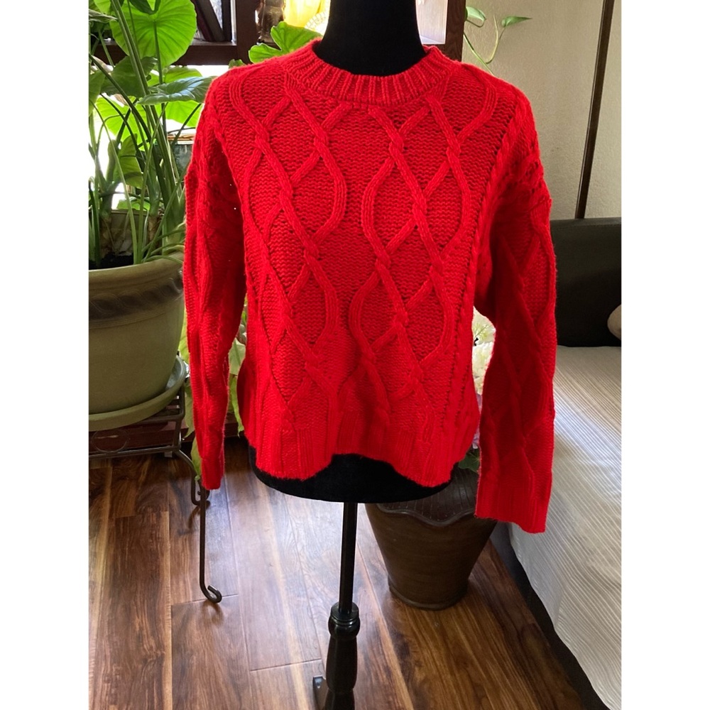 Forever 21 Red Knit Sweater Women’s Medium
